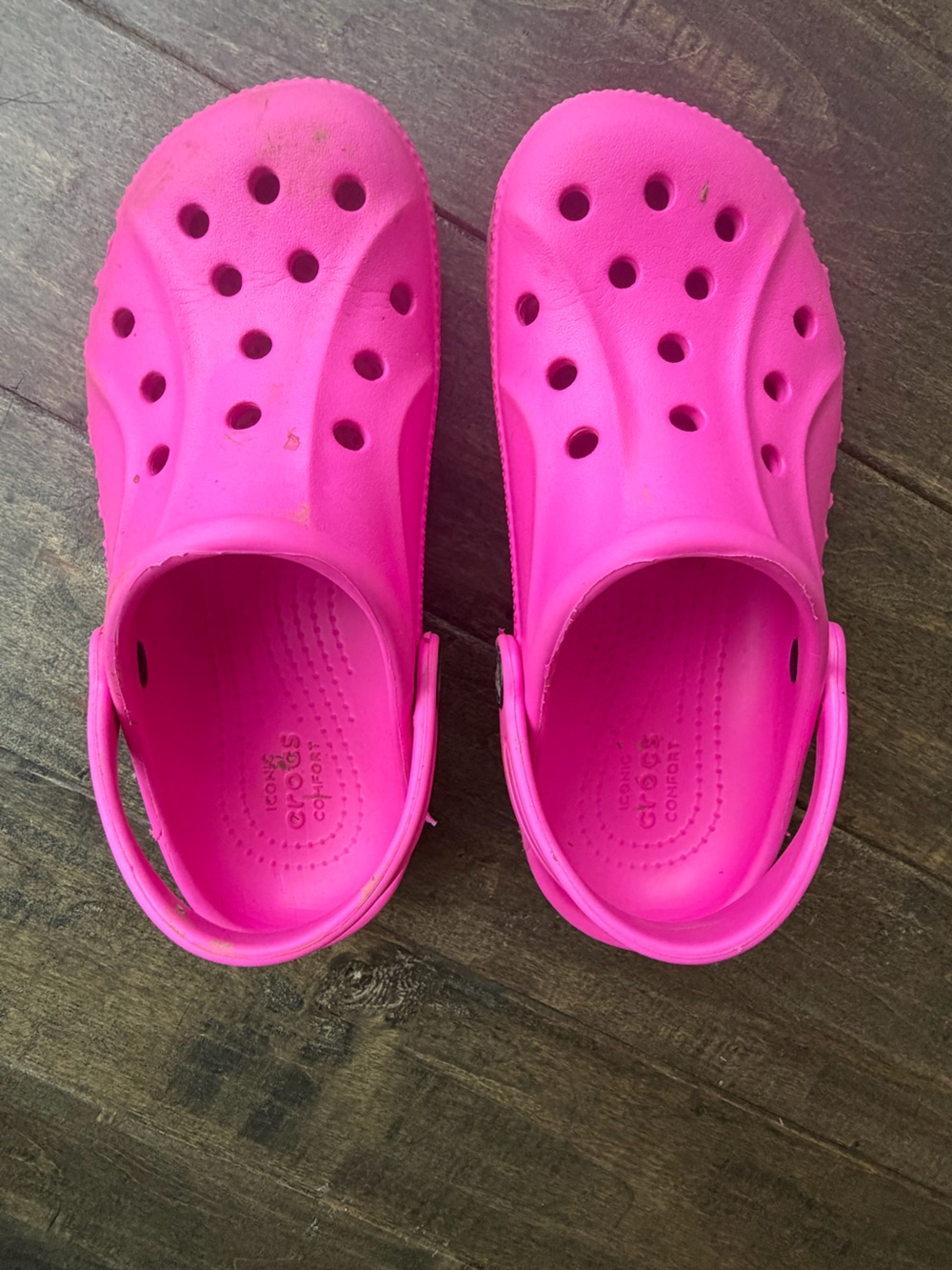 CROCS Classic Clog in Hot Pink
